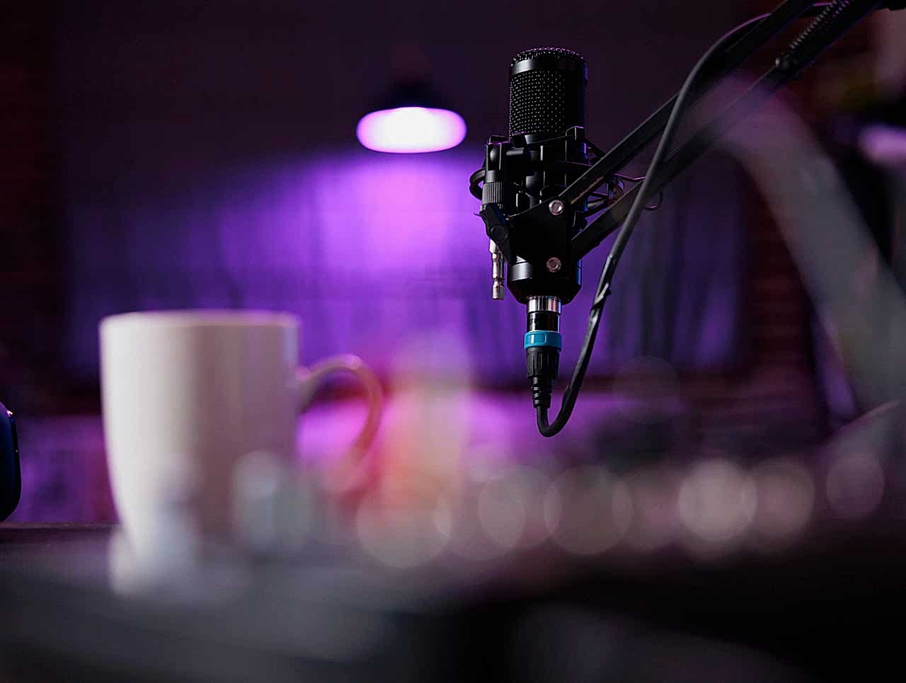 TV-Radyo-Sinema 3 Shape Image